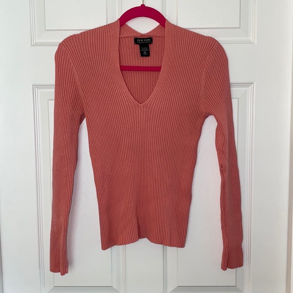 NY&Company peach/pink ribbed sweater